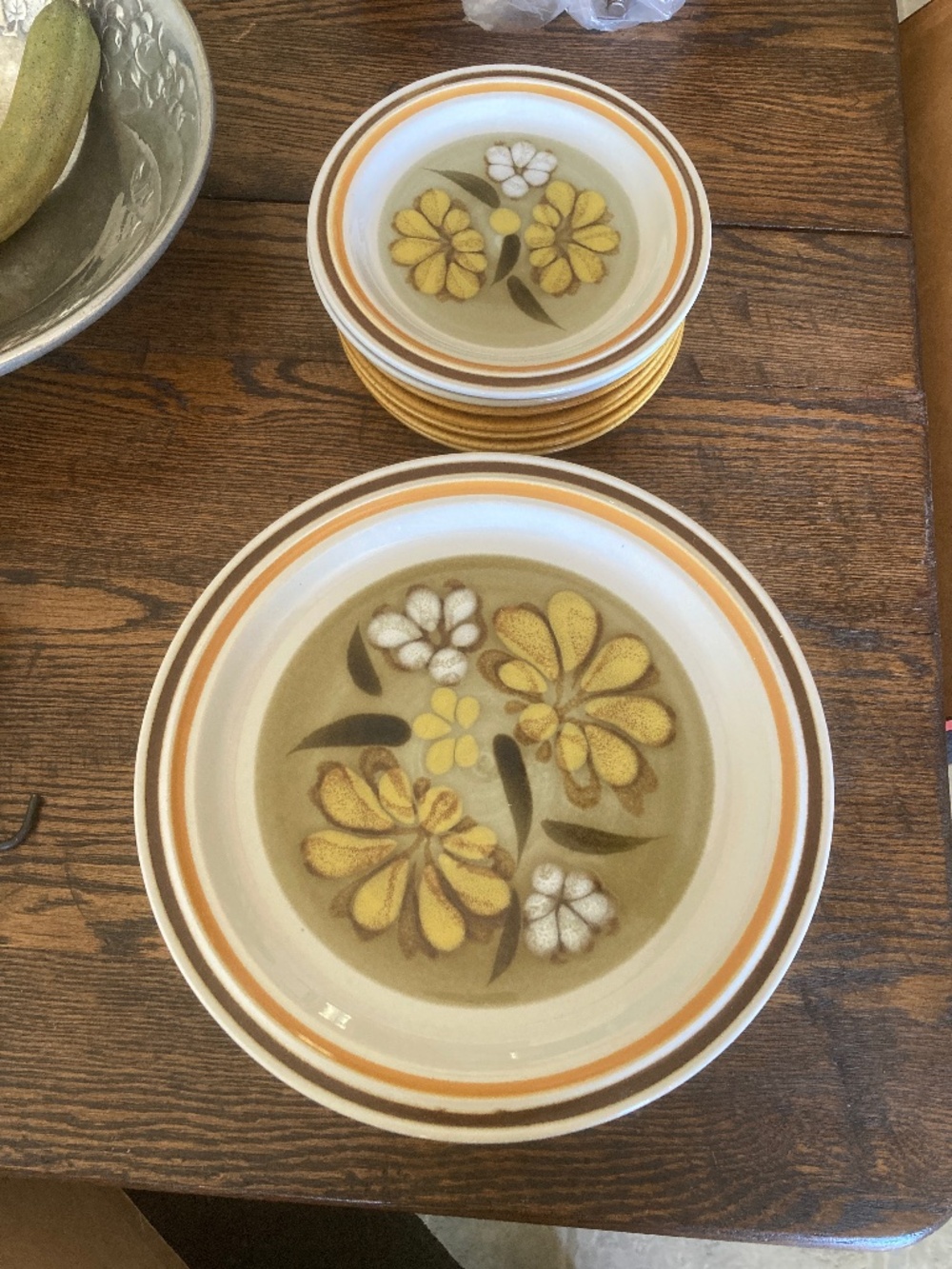 Vintage floral Plates